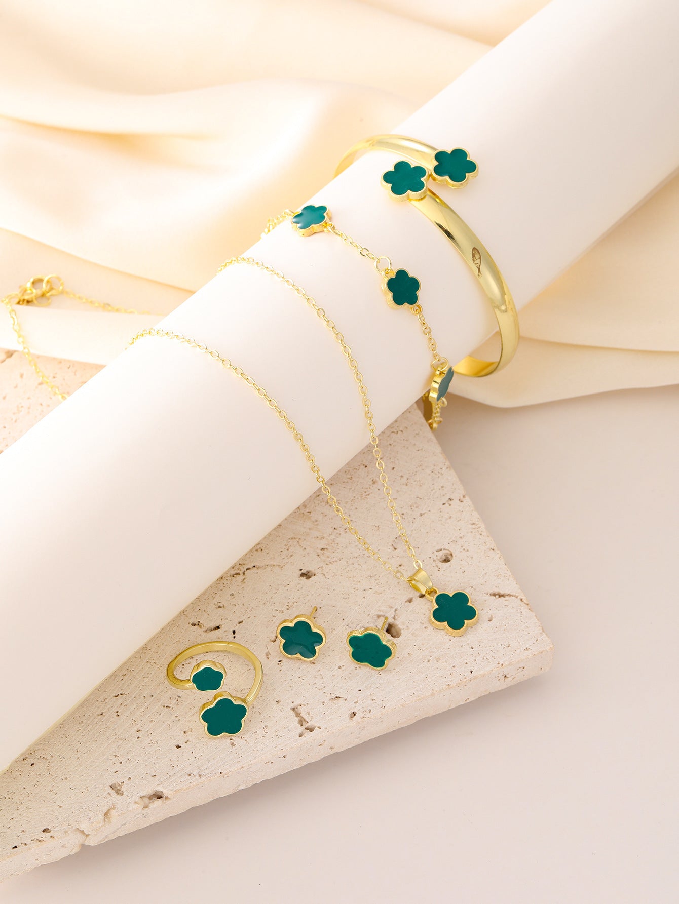 Parthenocissus Grass Jewellery (5-piece set)